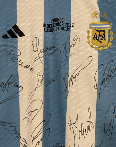 تيشيرت موقع شخصياً من لاعبين الارجنتين - نهائي كأس...