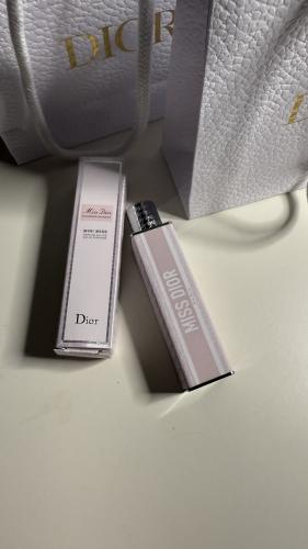 ستيك مس ديور بلومينج