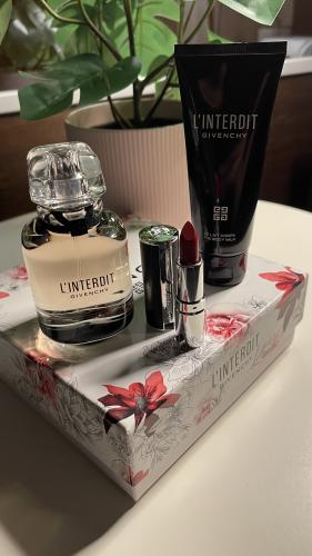 جيفينشي L’INTERDIT