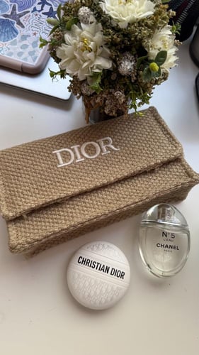 شنطة صيفيه من ديور