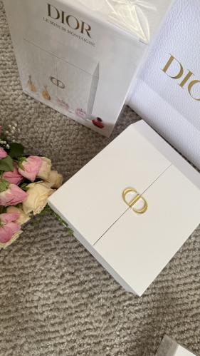 مجموعة منزل ديور الحصري