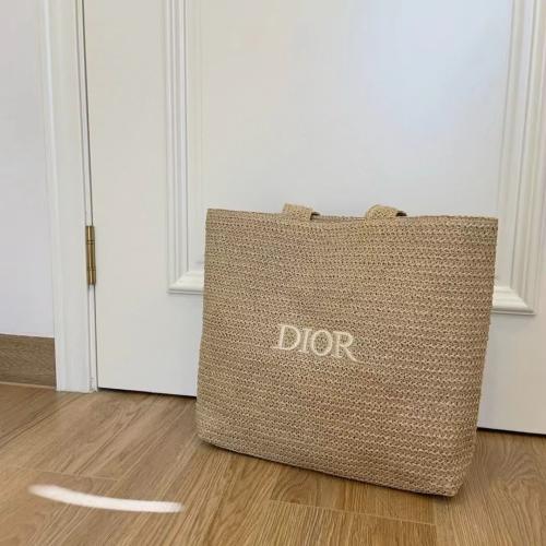 توت باق الصيف يعود بحجم اكبر