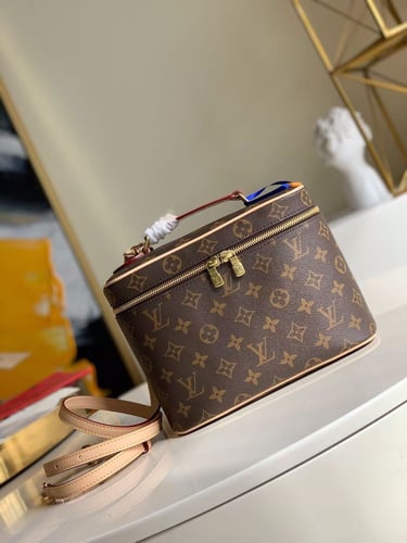 Lv بالطلب