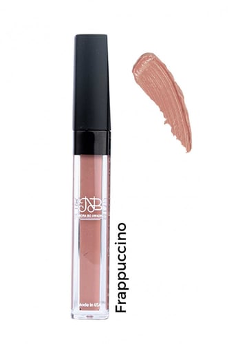 نورة بو عوض احمر شفاه سائل مطفي