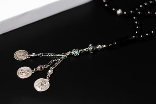 بكلايت اسود ملكي / تصميم حلبي