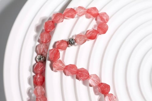 حجر الرودوكروسيت