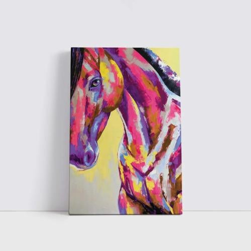 خيل بالفن التجريدي