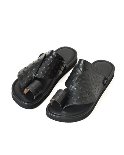 حذاء نعام اسود