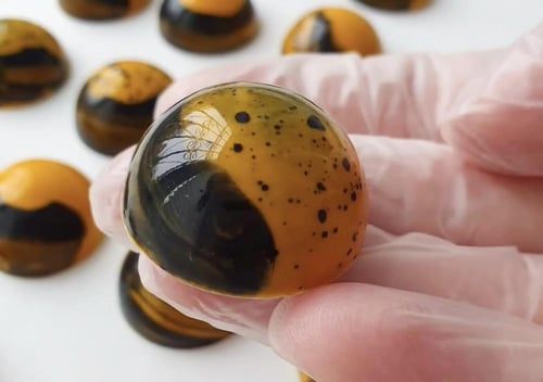 قالب شوكولاتة نص كره