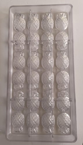 قالب شوكولاتة اناناس