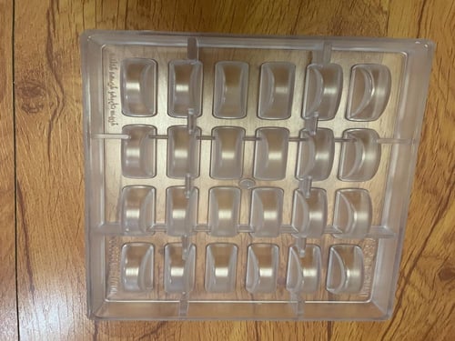 قالب شوكلاته نص دائره