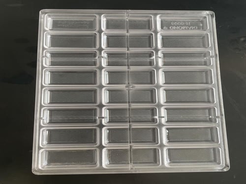 قالب شوكلاته مستطيل