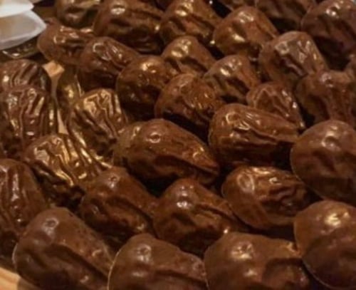 قالب شوكلاته تمر