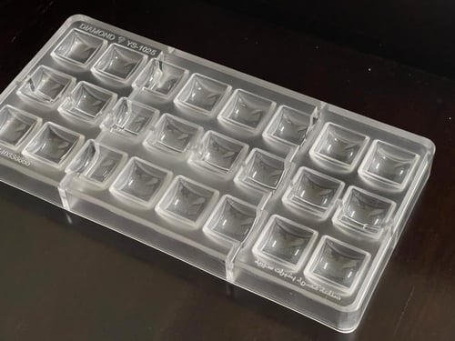 قالب شوكلاته مربع