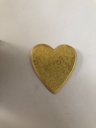 قاعدة كيك قلب