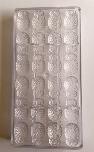 قالب شوكولاتة اناناس