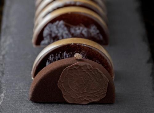 قالب شوكلاته نص دائره