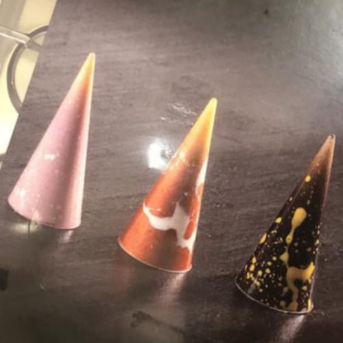 قالب شوكلاته اكريلك هرم