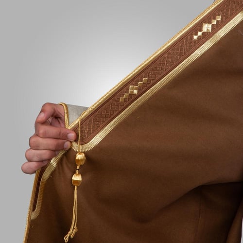 فروة رجالي مطرز وجهين جوخ بني وبيج غامق