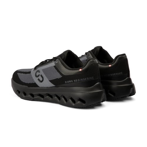 حذاء رياضي مريح للجري والنادي باللون الاسود