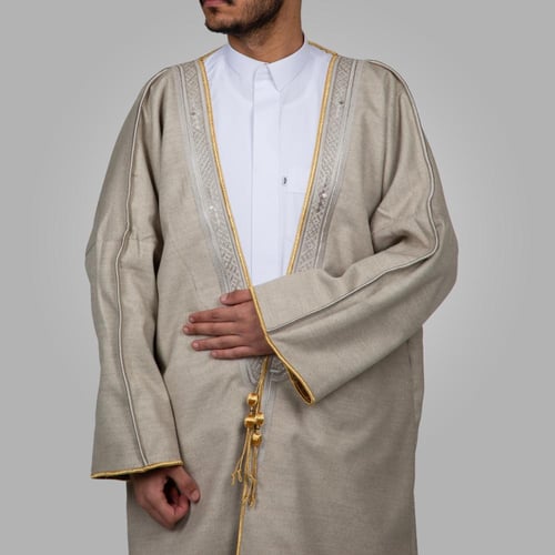 فروة رجالي مطرز وجهين جوخ بني وبيج غامق