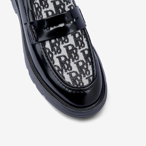 حذاء لوفر أسود جلد لامع بقماش منقوش