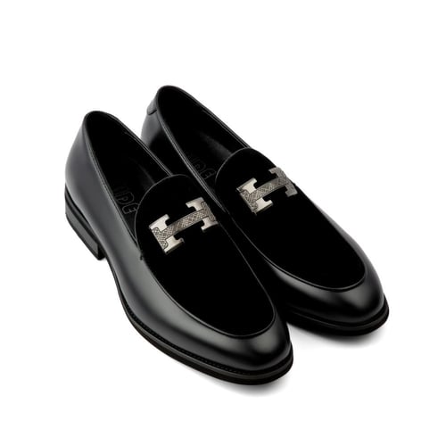 حذاء لوفر أسود جلد لامع ومخمل