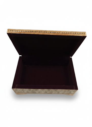 علبة انيقة مزخرفة كبير