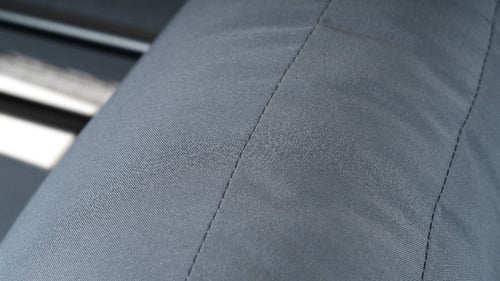 طقم كنب خارجي 7 أشخاص أسود مع طاولة – فخامة وبساطة