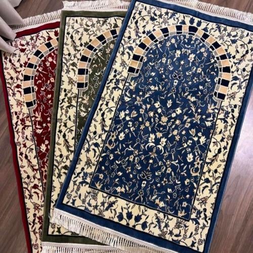 سجادة الروضة المباركة بثلاث الوان