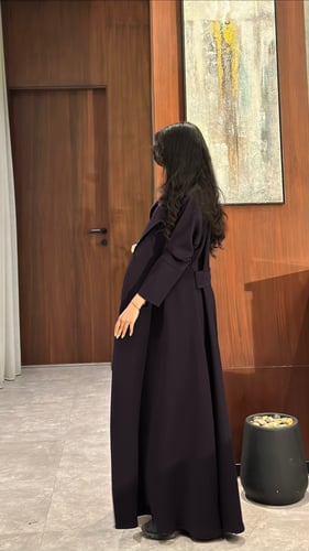عباية كلوش كريب مع حزام في الظهر بنفسجي
