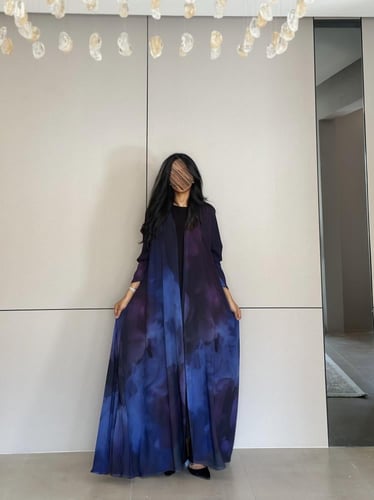 ‎عباية شيفون كلوش مموج اسود ونيلي وبنفسجي