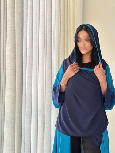 نص كلوش لينن تركواز وكحلي مع طرحة بطرف