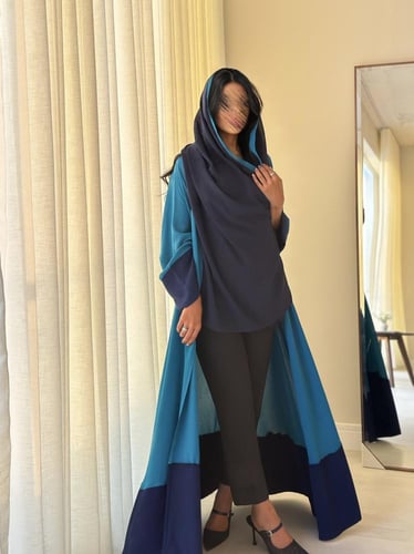 نص كلوش لينن تركواز وكحلي مع طرحة بطرف