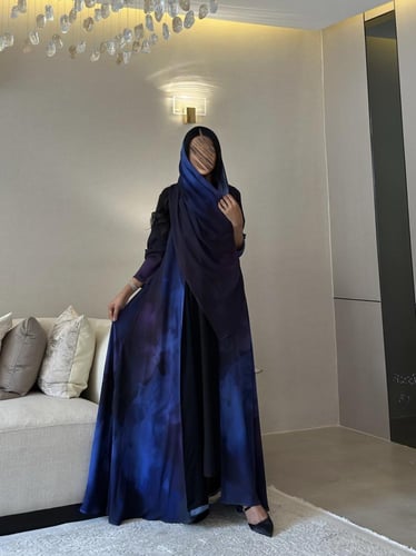 ‎عباية شيفون كلوش مموج اسود ونيلي وبنفسجي