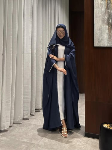 عباية نص بشت لنن بحريني كحلي مع كلفة تطريز