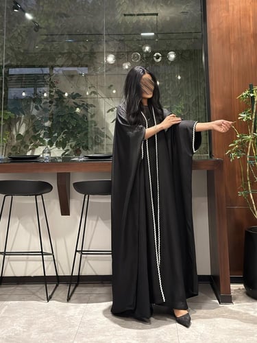 عباية نص بشت لنن بحريني اسود مع كلفة تطريز