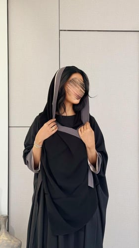 عباية نص بشت سيراميك مكسر مع طرحة بطرف