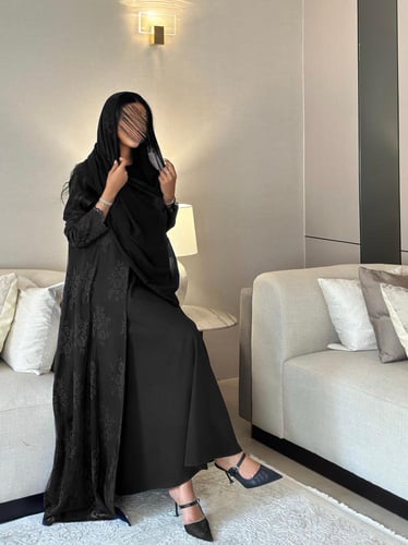 بليزر اسود دانتيل مبطن نص كلوش