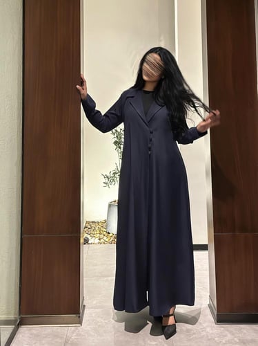 عباية بليزر كحلي كريب تايواني نص كلوش