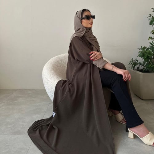 عباية نص كلوش دبل فيس بني وبيج كريب مكسر