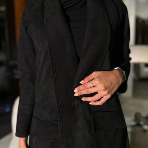 عباية شتوية اسود شمواه قصة عادية مع طرحة اسود