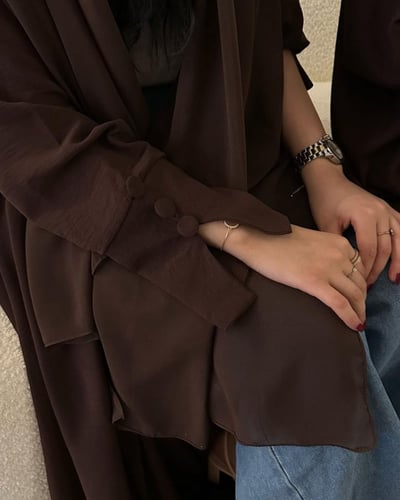 عباية دبل كلوش مع ياقة بني كريب مكسر