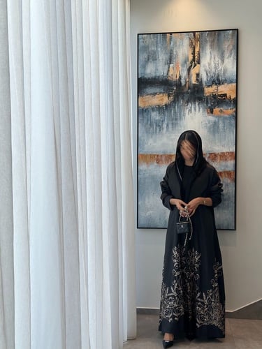 عباية كلوش تفته مطرز ذهبي