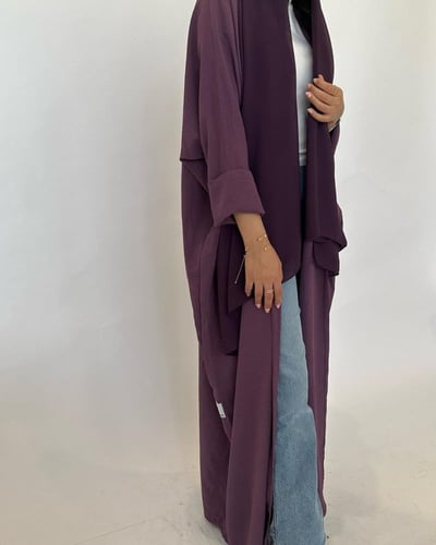 عباية نص بشت بنفسجي كريب مكسر