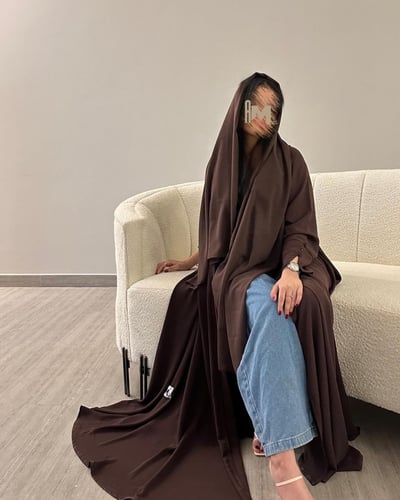 عباية دبل كلوش مع ياقة بني كريب مكسر