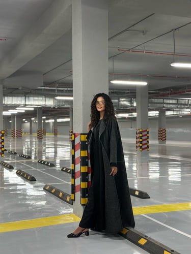 عباية شتوية صوف نص كلوش رمادي غامق مبطنة بكتان اسو...