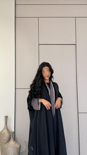 عباية نص بشت سيراميك مكسر مع طرحة بطرف