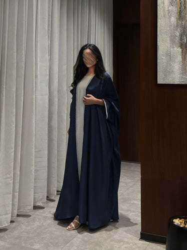 عباية نص بشت لنن بحريني كحلي مع كلفة تطريز