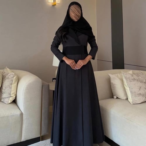 عباية جوخ رمادي مع اسود كلوش